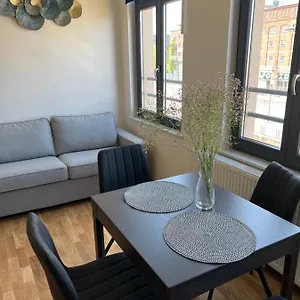 Cosy With Canal View Apartment