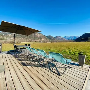 Entre Et Montagne Hébergement de vacances Rochebrune (Hautes-Alpes)
